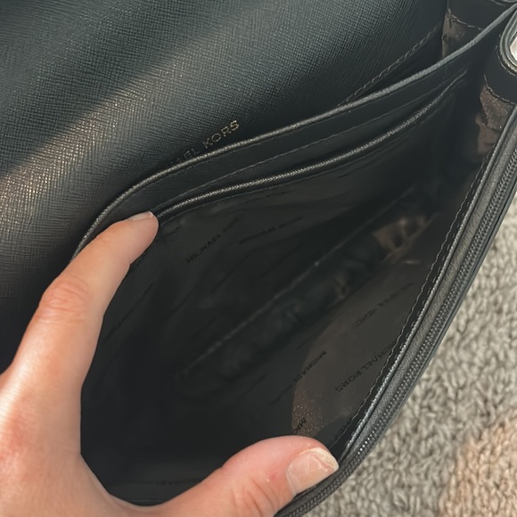 SOLD! Micheal Kor’s Crossbody - Picture 5 of 10